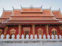 วัดแสนสุขาราม สถานที่ใส่บาตรพระตอนเช้าแบล็กกราวสวย