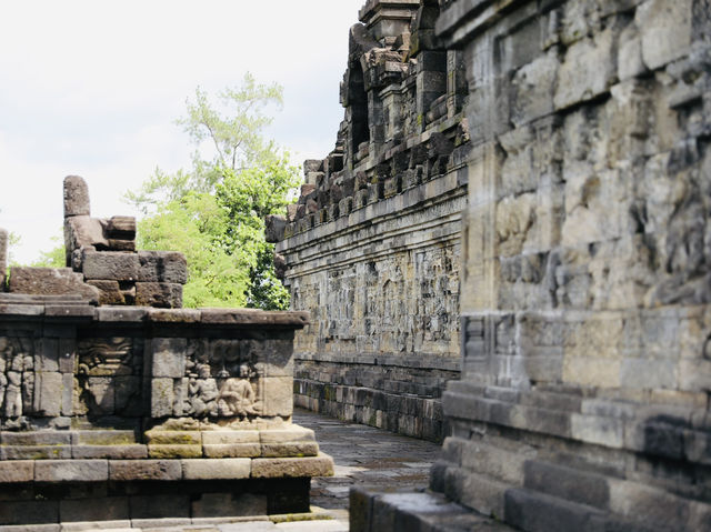 日惹婆羅浮屠Borobudur 世界上最大的佛教遺跡