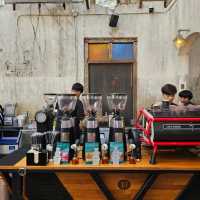 หลงรัก คอฟฟี่โรสเตอร์ ร้านกาแฟนั่งชิลที่อุบล