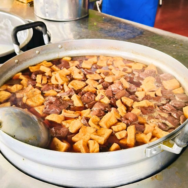 👍 ก๋วยจั๊บร้านเจ๊แหม่ม