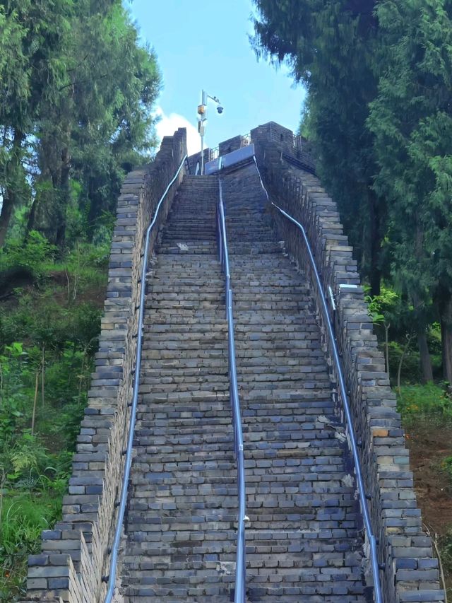 Golden Dragon Great Wall: A Majestic Replica