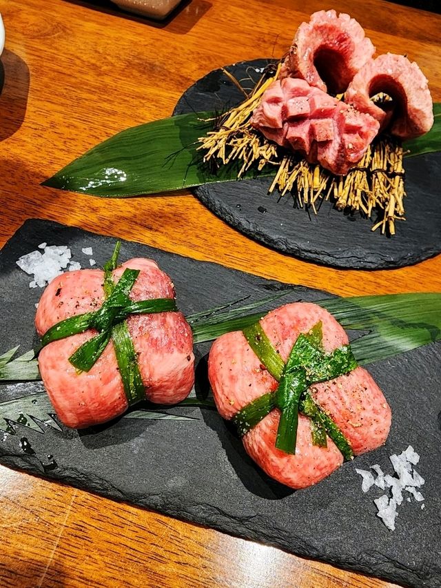 【バンコク】結びタンと肉寿司が絶品🥩にく処 鈴㐂（すずき）