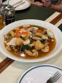 ราดหน้าเส้นกรอบ เส้นกรอบอร่อยมาก