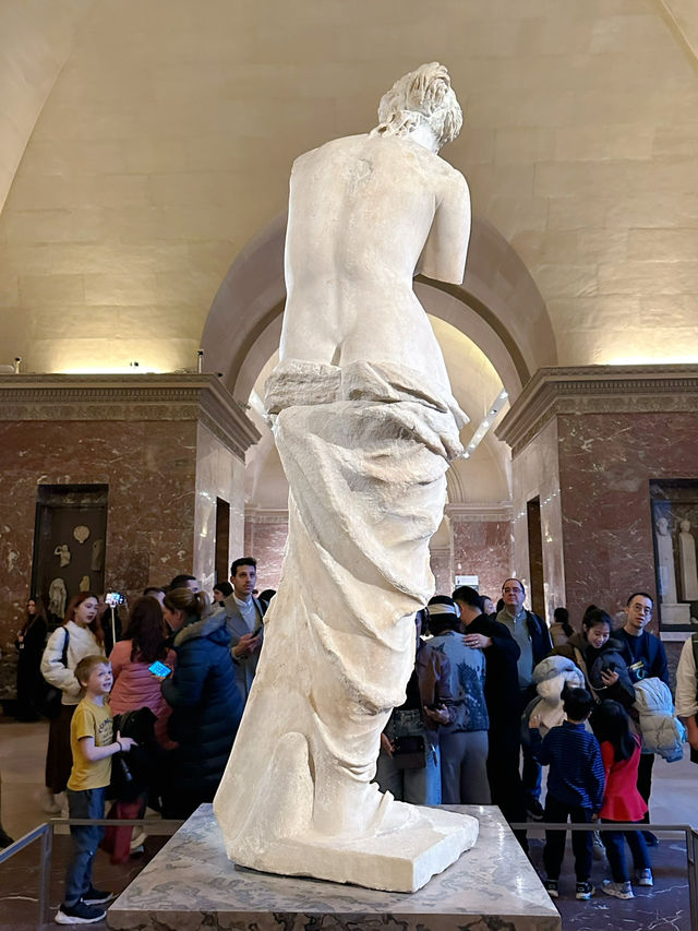 芸術の宝庫✨ルーヴル美術館で名作に出会う旅🎨