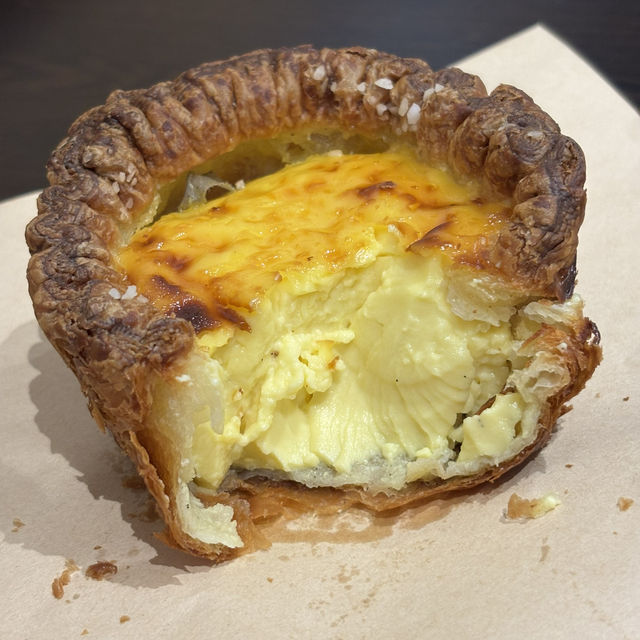 【韓国】食べ歩きできる出来立てエッグタルト🥚