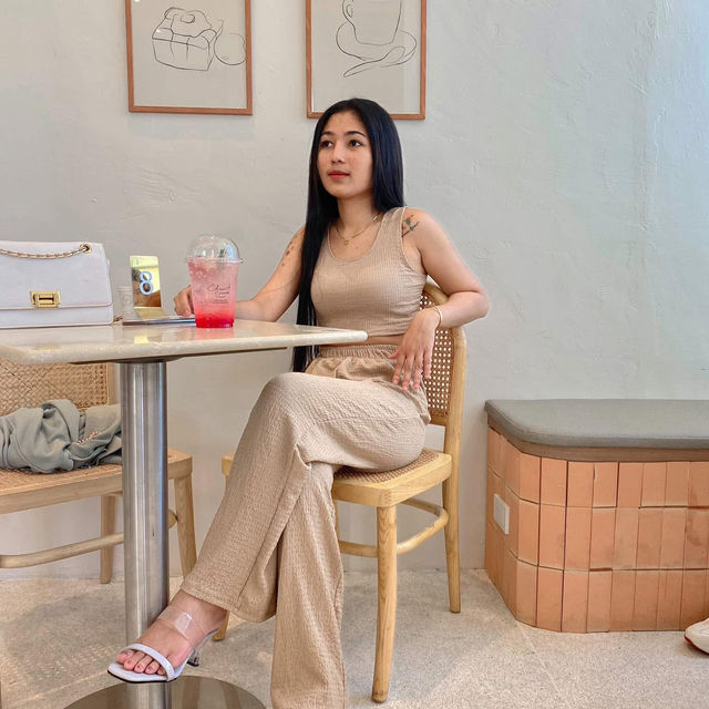 Cheevit Cheeva Hatyai (ชีวิตชีวา คาเฟ่ หาดใหญ่)