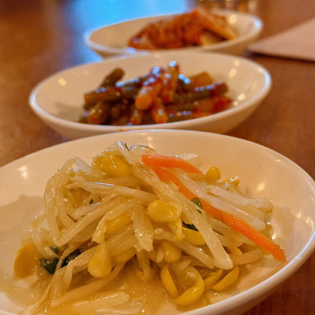 🇰🇷尖沙咀韓式家庭飯堂！巨型豬手🐷膠原蛋白暴擊！