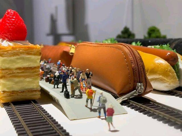 中正紀念堂：田中達也特展---大師眼中的微型組合