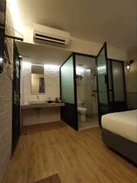 "Urban Chic Escape: Atelier Hotel JB’s Stylish King Retreat"