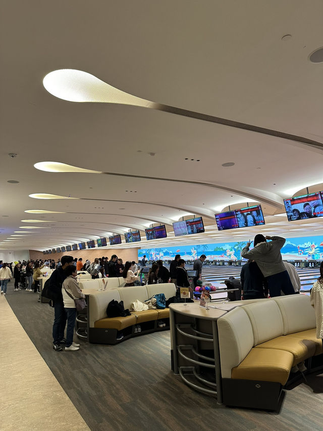 【啟德零售館】全新保齡球場🎳40條賽道同朋友決一高下