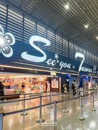 รีวิวสนามบินเถาหยวน ที่มี LuckyLand และโซนของฝาก