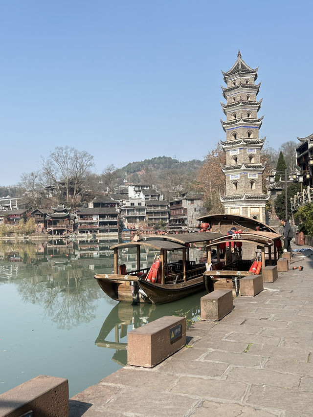 เที่ยวจีน Fenghuang เหมือนหลุดไปในยุทธภพ！