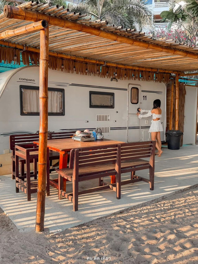 ที่พักรถบ้านพัทยา Beach House Camp