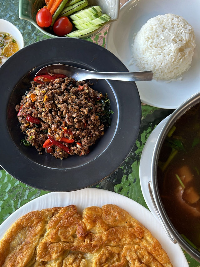 ครัวเนื้อหอม ลำปาง (แชมป์กะเพราเนื้อประเทศไทย)