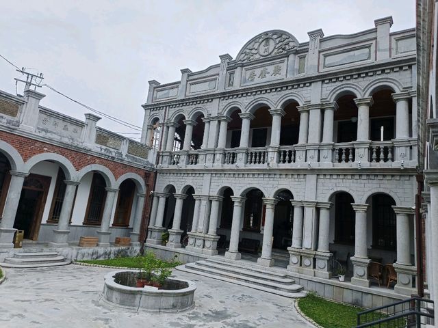 走入歷史靜地，細賞聚奎居之美。