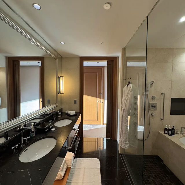 大阪瑞吉酒店 (The St. Regis Osaka)