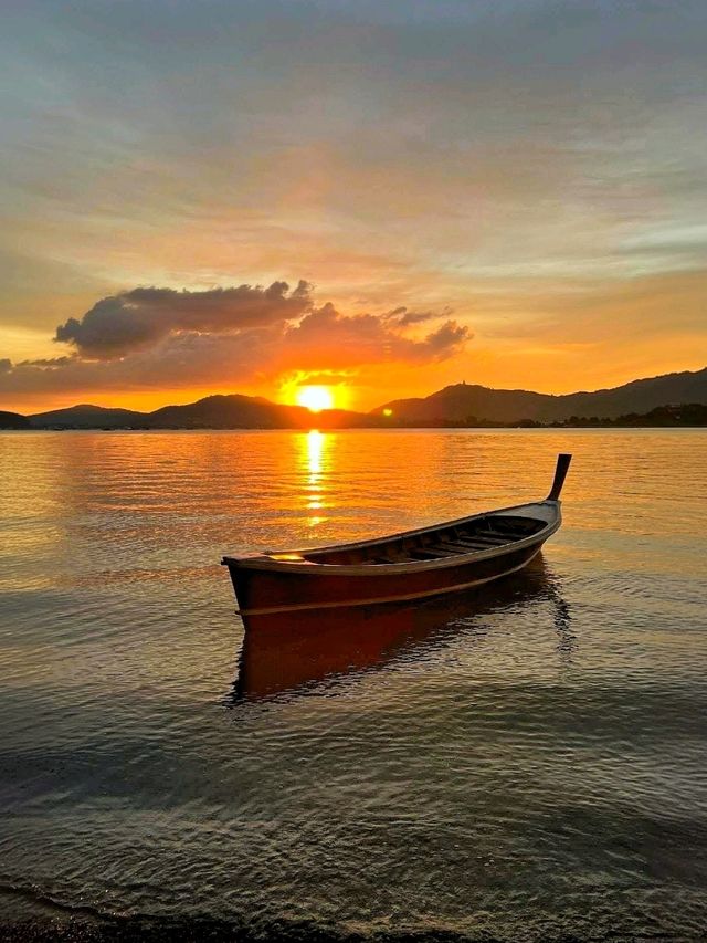 A Romantic Getaway with Stunning Sunset Views at The Mangrove by Blu Monkey. 🌴🌊