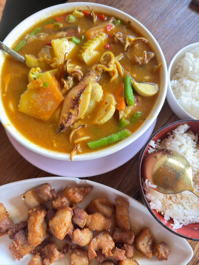 ร้าน โรงเตี๊ยม ณ เกาะแรต