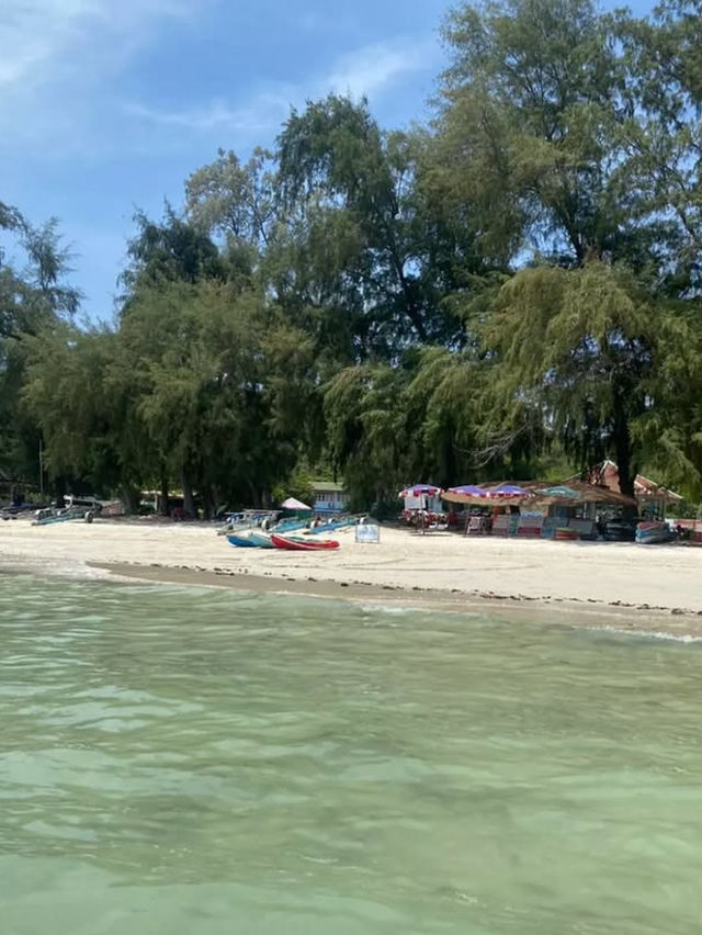 เที่ยวหาดนางรำ ชลบุรี