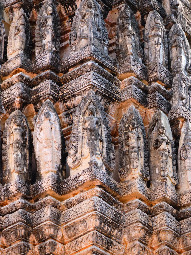 วัดมหาธาตุ ราชบุรี – สัมผัสความสงบในเงาอดีต