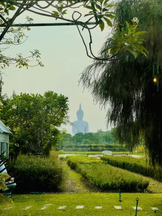 Wat Muang, Ang Thong