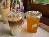 Sunsixmoon.cafe • ชลบุรี