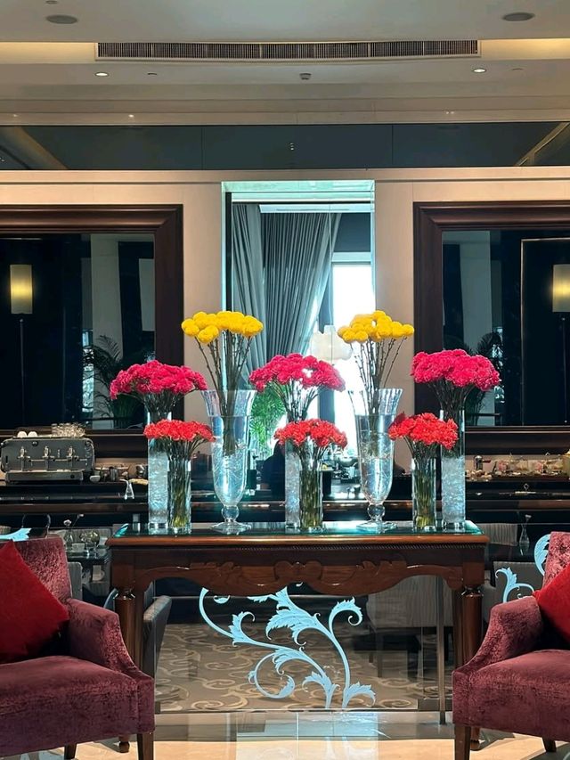 🌟 Bangkok's Elite Escape – The St. Regis Unveiled 🌟