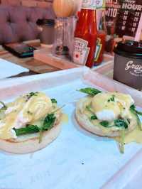 Gravy Baby KL – The Perfect Spot to Dine, Unwind, and Sip in Style
