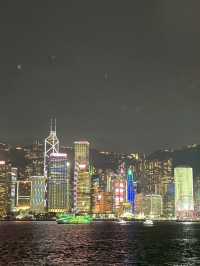 🚢 維多利亞港：在海風中，與香港心跳共振的夜