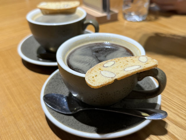 Bakes with a Twist: Seven Oaks Bakery Café Delivers on Flavor and Creativity