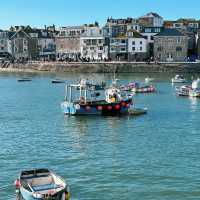 St Ives: The Azure Gem of Cornwall! 🌊💎