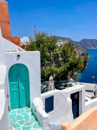 💙 Europe 🌍 Santorini on a Shoestring: Greek Island Magic Without the Splurge 🇬🇷✨