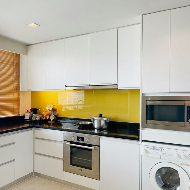 Urban Sophistication Meets Tranquil Comfort