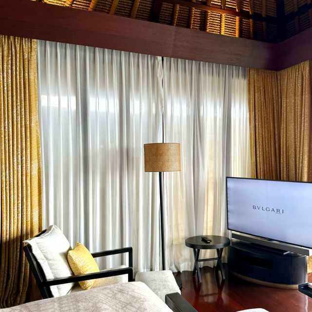 Bali's Bulgari Resort: A 24-Hour Experience That Exceeded All Expectations! 🌟🍹