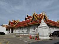 วัดตรีทศเทพวรวิหาร วัดสงบกลางเมือง