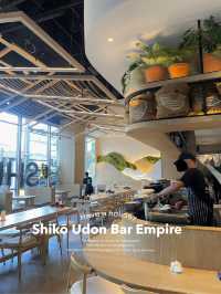 Shikō Udon Bar ที่ตึก Empire Tower ชั้น G