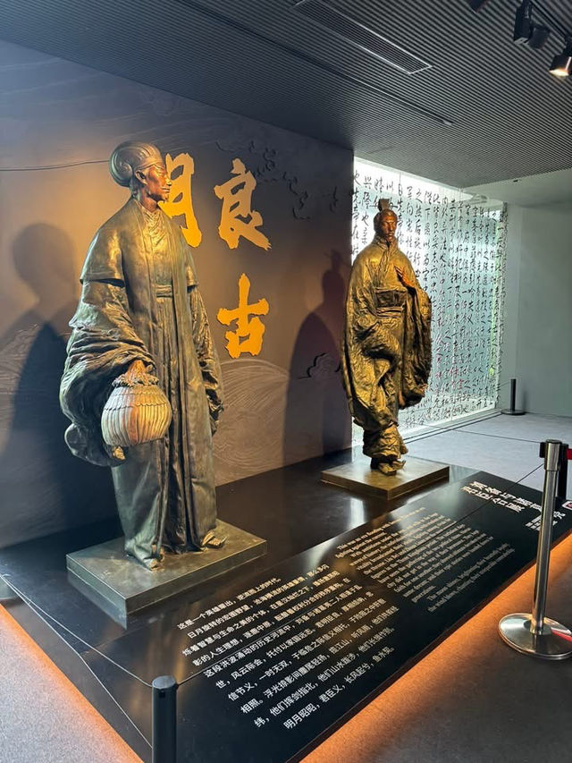 "Wuhou Shrine: Where Ancient Strategy Comes Alive in Chengdu"