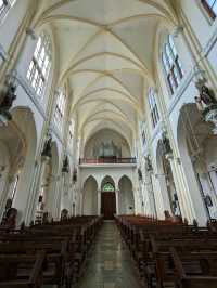 Gloria Church