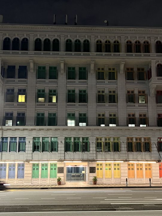 🌙 Hidden Gems After Dark: Rainbow Windows & a Secret Tree Tunnel in Singapore 🌈🌳
