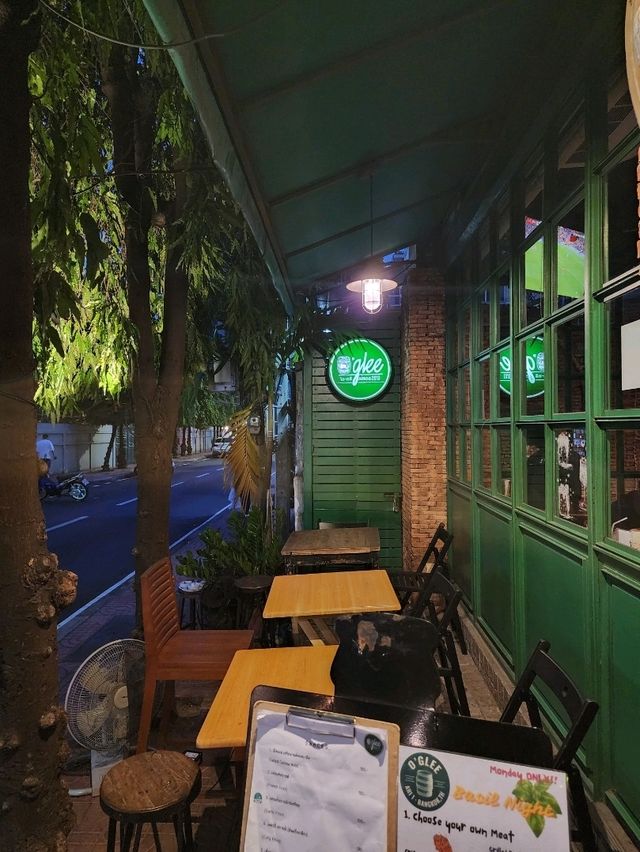 【バンコク🇹🇭】お洒落エリア<アーリー>でクラフトビール🍺