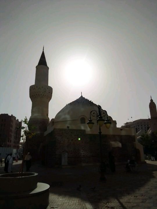 Medina: A City of Peaceful Radiance and Deep Connection 🇸🇦✨