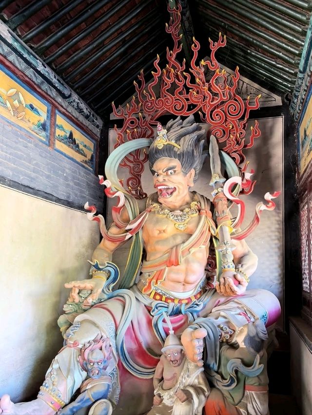 Hanging Out at Huayan and Hanging Temple