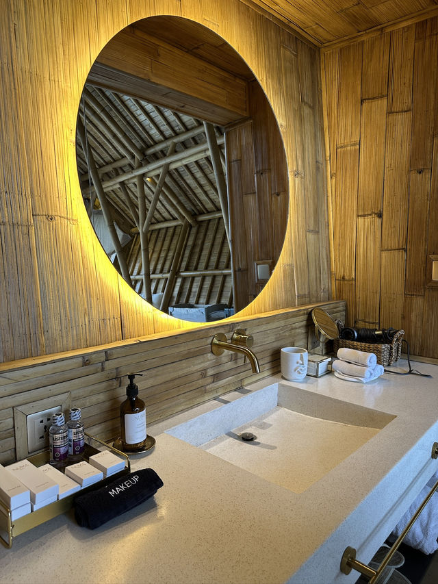In Bali, a villa can cost the same as a motorbike! ❤️