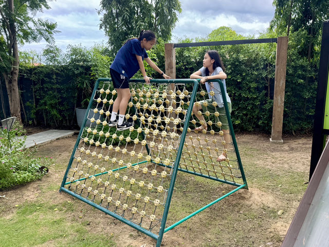 華欣親子友善住宿～絕佳放電技能