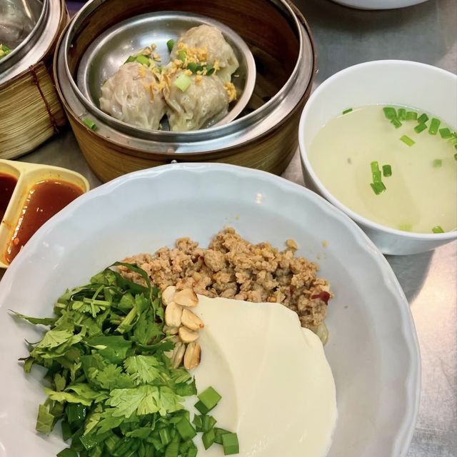 台湾式の豆花（トウファ）を使った豆腐料理が美味しいお店🇹🇭