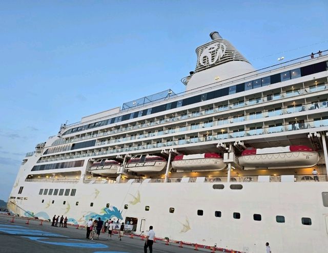 日本|⚓ 和歌山港通往四國與海景的門戶** 日本|⚓ 和歌山港通往四國與海景的門戶**