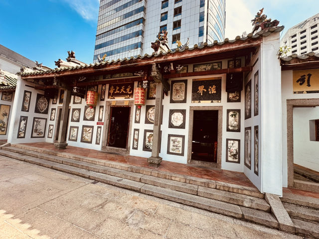「信仰與文化的交融,是一座城市最深的底蘊。」 「信仰與文化的交融,是一座城市最深的底蘊。」