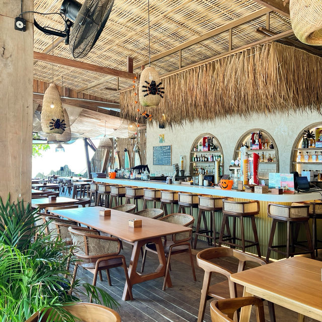SHE SAILS CAFE & BEACH CLUB