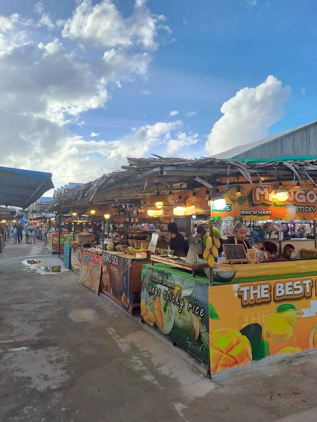 Aonang Landmark Night Market ✨🏙️