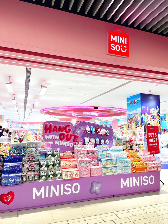 “Miniso Store: Must-Visit for Cute Finds, Gifts, and Figurines!” 
